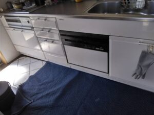 静岡キッチン取付け隊　シンク下食洗機リフォーム　施工前